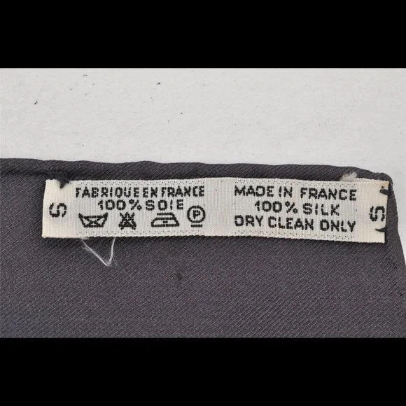 Vintage Hermès Caraïbes Scarf - Picture 12 of 12
